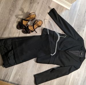 Brooks Brothers Size 2 Pant/Skirt Suit Black